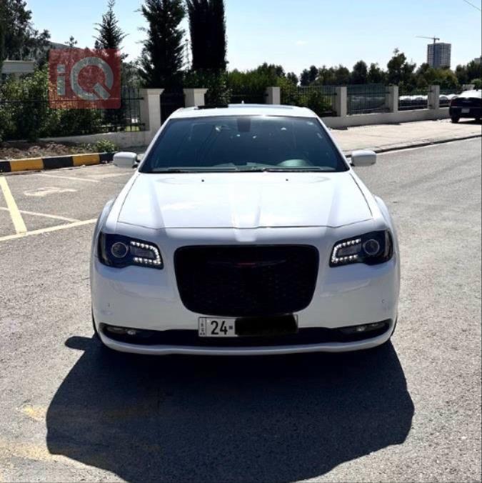 کرایسلەر 300